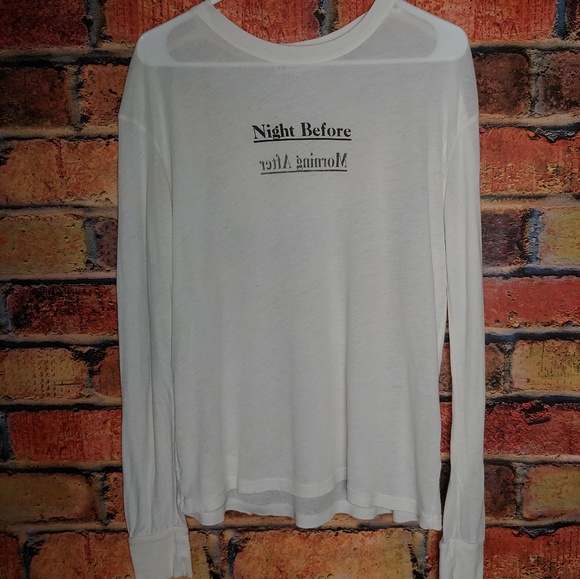 Wildfox Tops - Wildfox long sleeve graphic t shirt